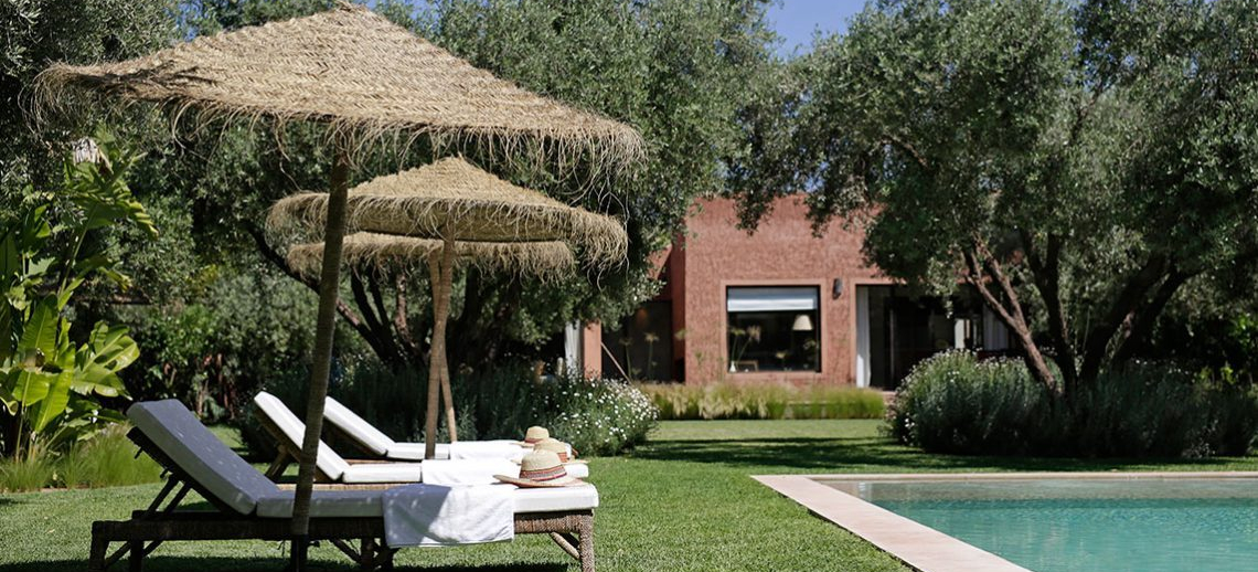 Location-villa-Marrakech_jardin-bleu-exterieur-04-1140x761